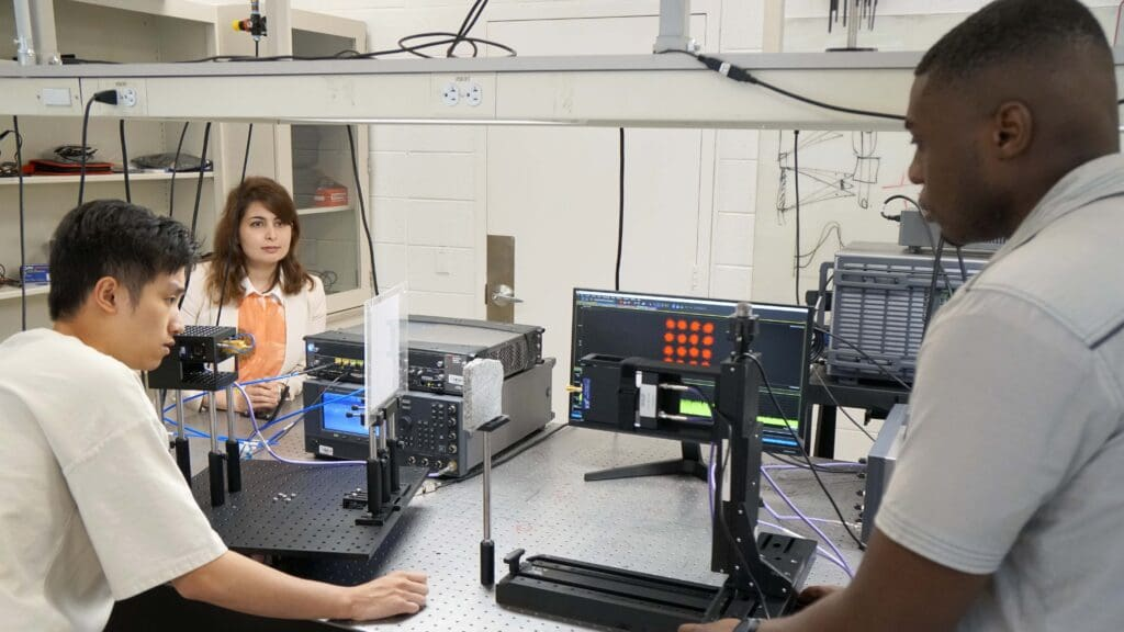 ‘Airy beams’ – Princeton University Yasaman Ghasempour & team successfully demonstrated – wave packet that propagates without spreading (i.e. non-diffracting)