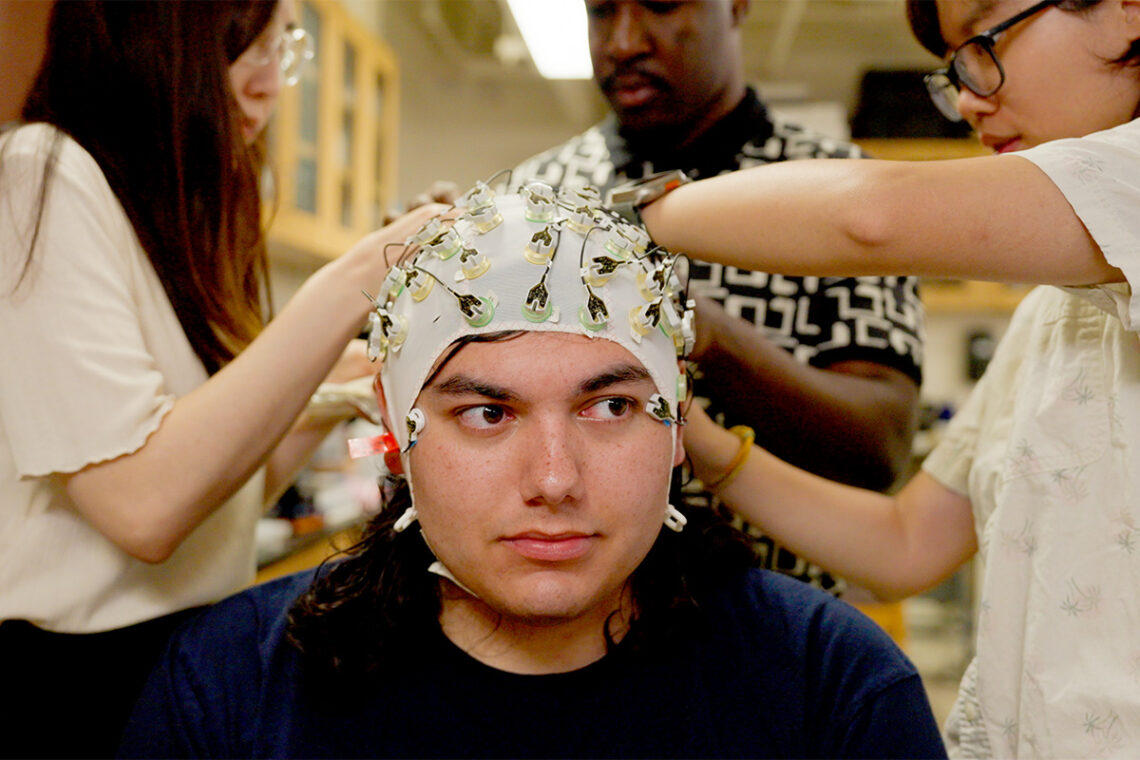 University of Illinois Urbana-Champaign – Monitoring stress from the surface of the body