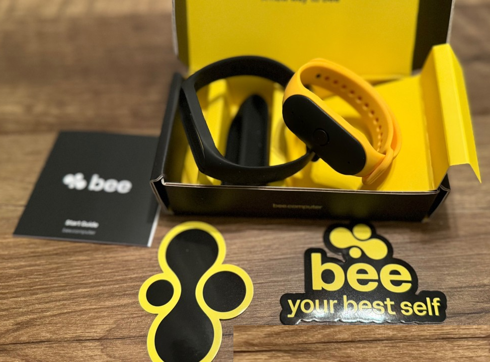 ‘Bee.Computer’ – wearable personal AI device